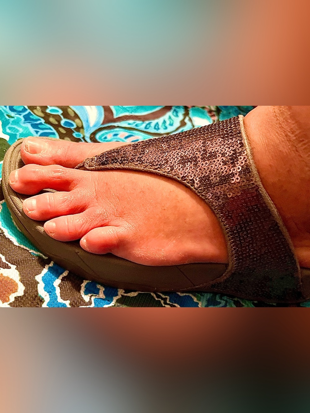 Fitflops Gray Sequin Thong Size 6 - Picture 11 of 11